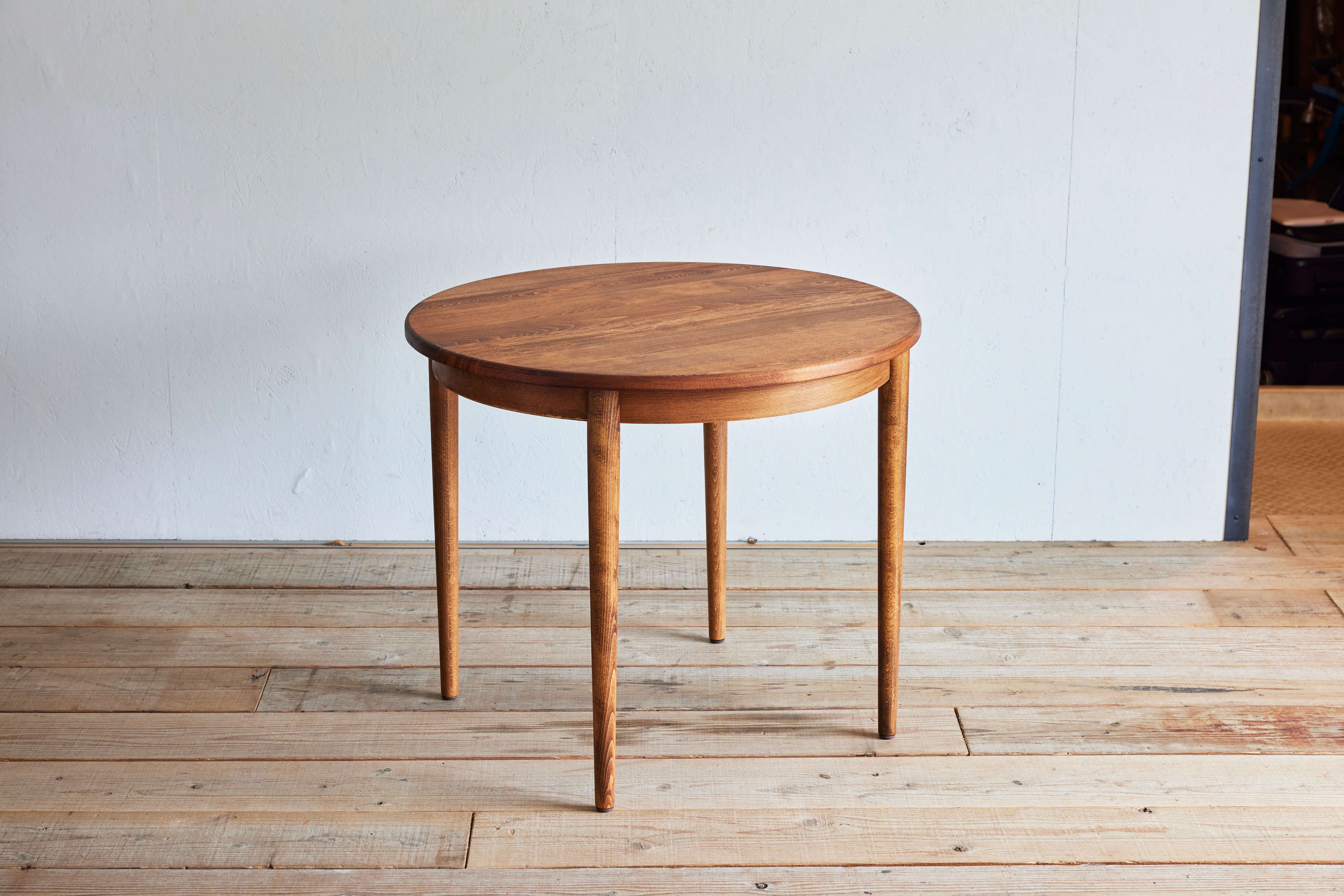ダイニングテーブル 84 Karl Dining Round 84 Tableの通販情報 - SWITCH Online Shop