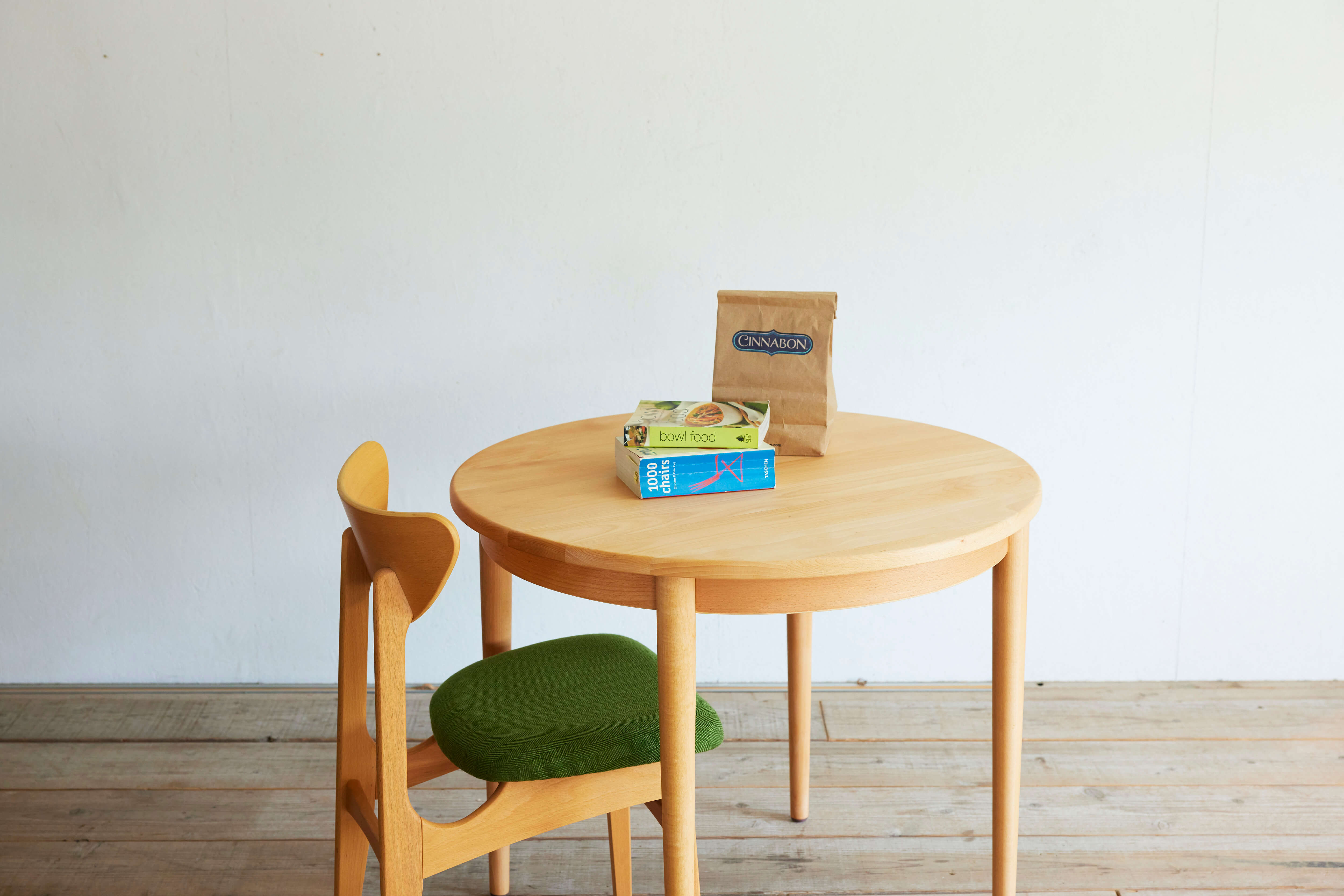 カール ダイニング ラウンド 84 テーブル SWITCH Karl dining round 84 table / スウィッチ カール
